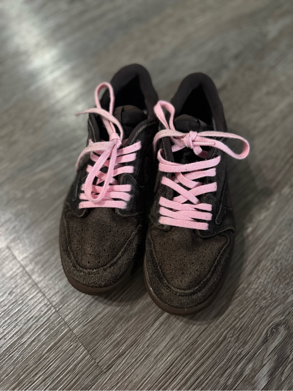 Travis Scott Kids Brown Suede Sneakers with Pink Laces Sz. 1.5